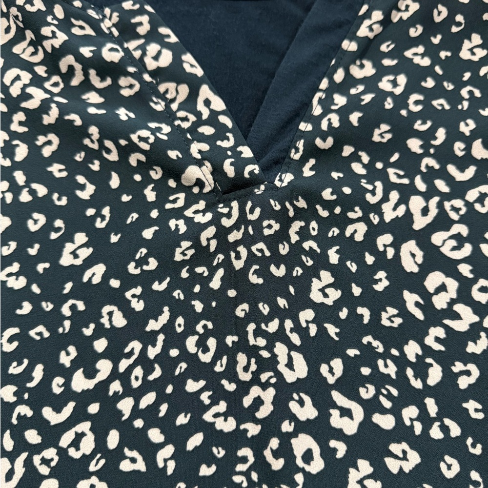 Green Print V-Neck Blouse, Size large